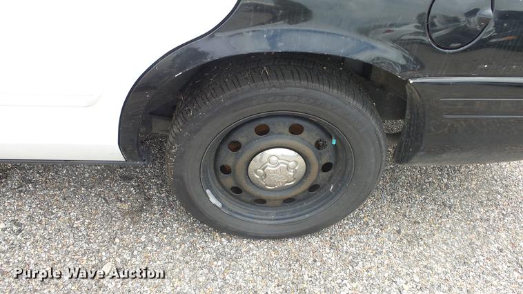 image for item DC1267 2011 Ford Crown Victoria Police Interceptor