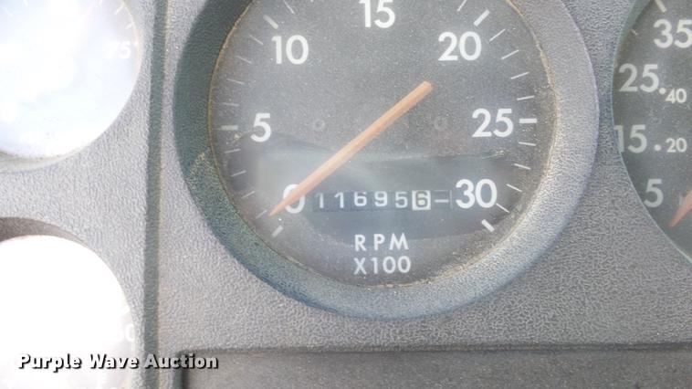 image for item DC1275 1998 Freightliner FL106 Business Class Mobile Air One emergency response truck