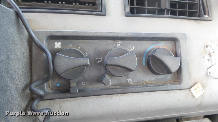 image for item DC1275 1998 Freightliner FL106 Business Class Mobile Air One emergency response truck