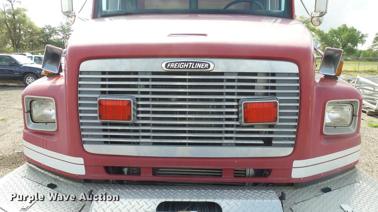 image for item DC1275 1998 Freightliner FL106 Business Class Mobile Air One emergency response truck