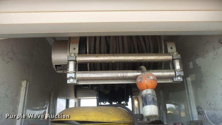 image for item DC1275 1998 Freightliner FL106 Business Class Mobile Air One emergency response truck