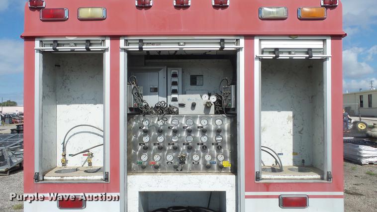 image for item DC1275 1998 Freightliner FL106 Business Class Mobile Air One emergency response truck