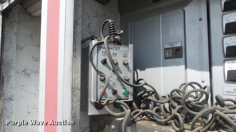 image for item DC1275 1998 Freightliner FL106 Business Class Mobile Air One emergency response truck