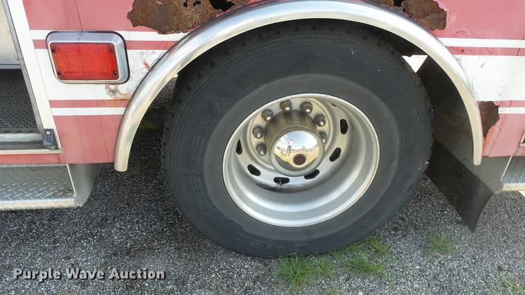 image for item DC1275 1998 Freightliner FL106 Business Class Mobile Air One emergency response truck