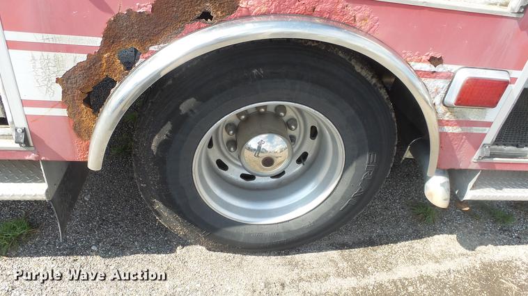 image for item DC1275 1998 Freightliner FL106 Business Class Mobile Air One emergency response truck