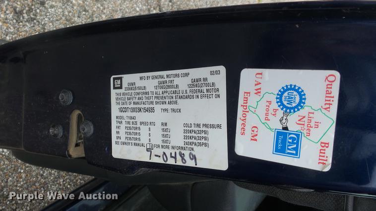 image for item DC1282 2003 Chevrolet S10 LS Crew Cab pickup truck