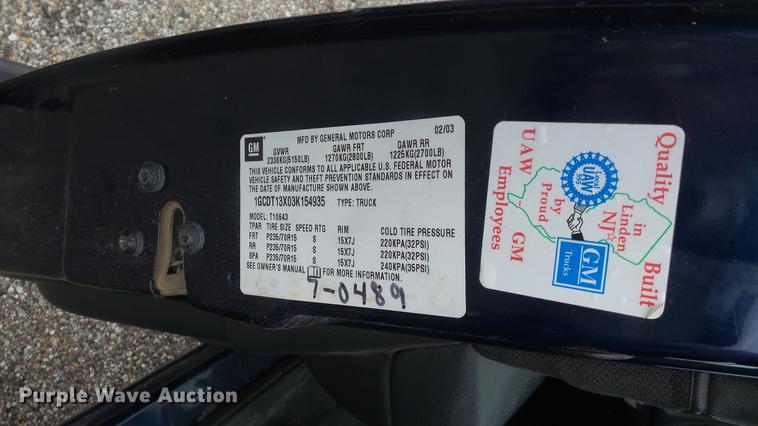 image for item DC1282 2003 Chevrolet S10 LS Crew Cab pickup truck