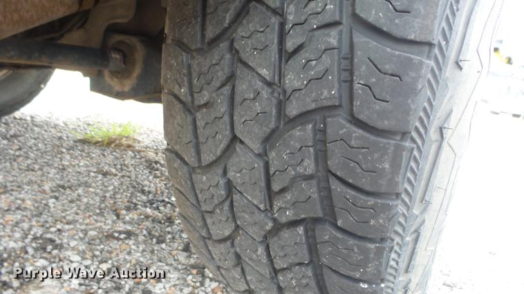 image for item DC1282 2003 Chevrolet S10 LS Crew Cab pickup truck