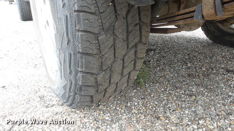 image for item DC1282 2003 Chevrolet S10 LS Crew Cab pickup truck