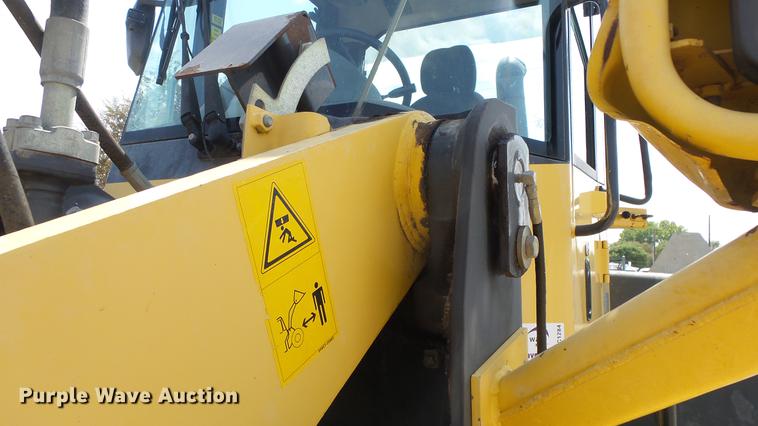 image for item DC1284 2007 Komatsu WA320-5L wheel loader