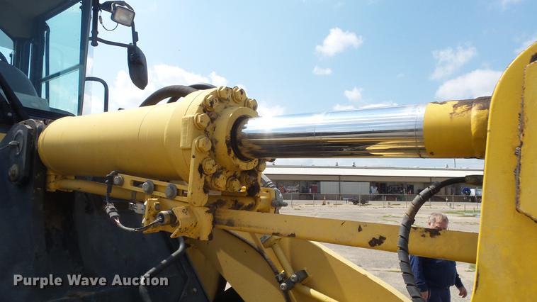 image for item DC1284 2007 Komatsu WA320-5L wheel loader