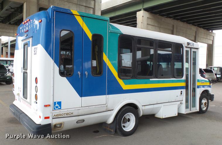 image for item DC3234 2009 Ford E450 Super Duty shuttle bus