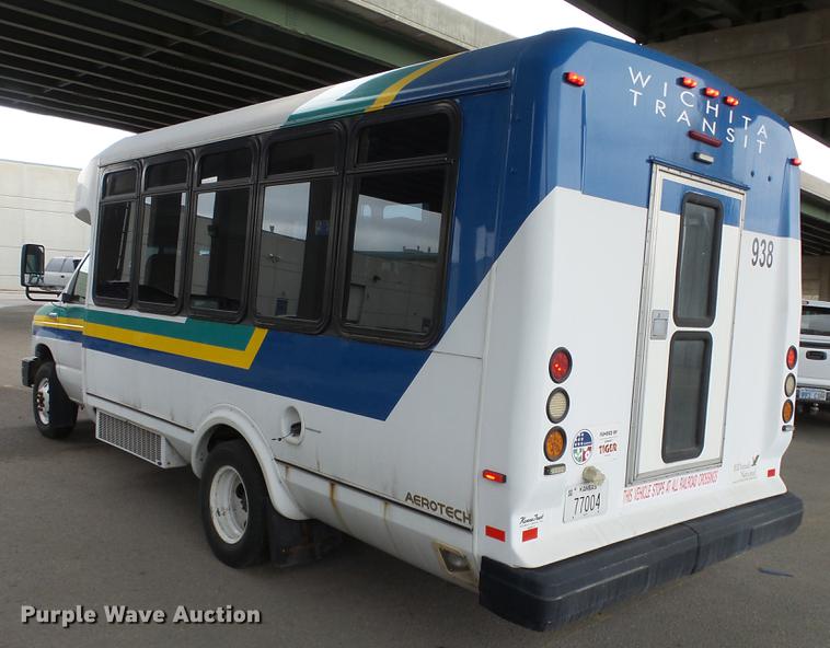 image for item DC3234 2009 Ford E450 Super Duty shuttle bus