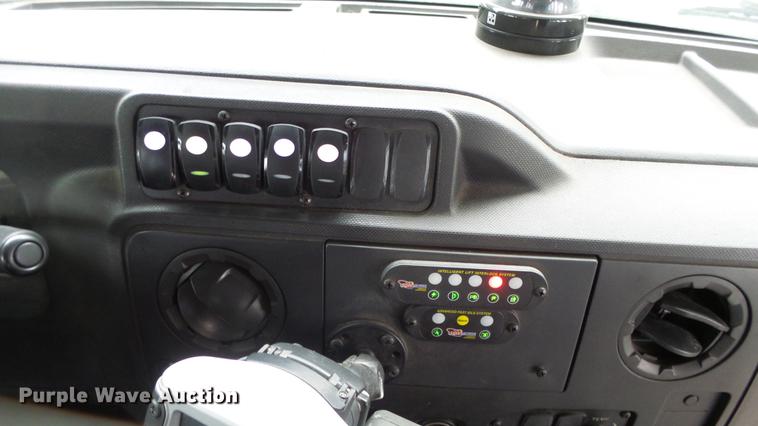 image for item DC3234 2009 Ford E450 Super Duty shuttle bus