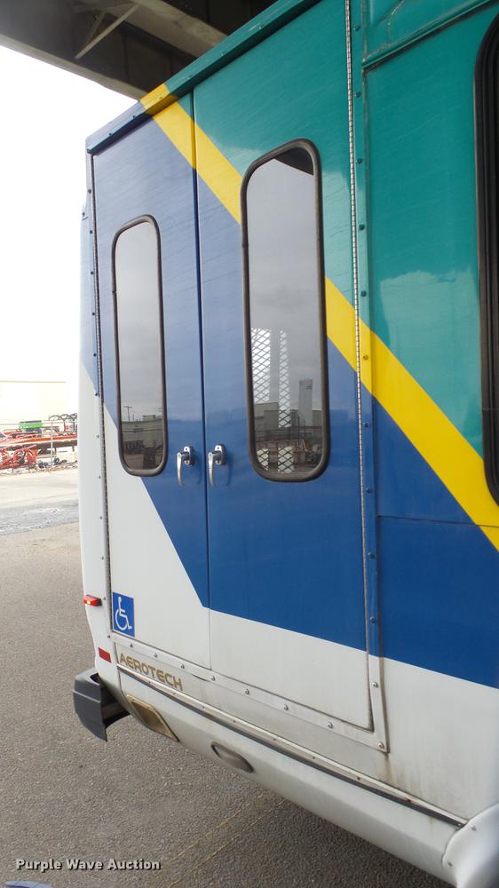 image for item DC3234 2009 Ford E450 Super Duty shuttle bus