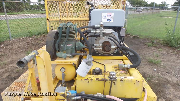 image for item DF4315 2008 Quadex Spray Master grout machine