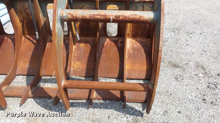 image for item EF9240 JRB WA320L-5 grapple bucket