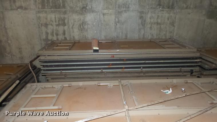 image for item ER9597 Approximately 145 Mitchell stage risers