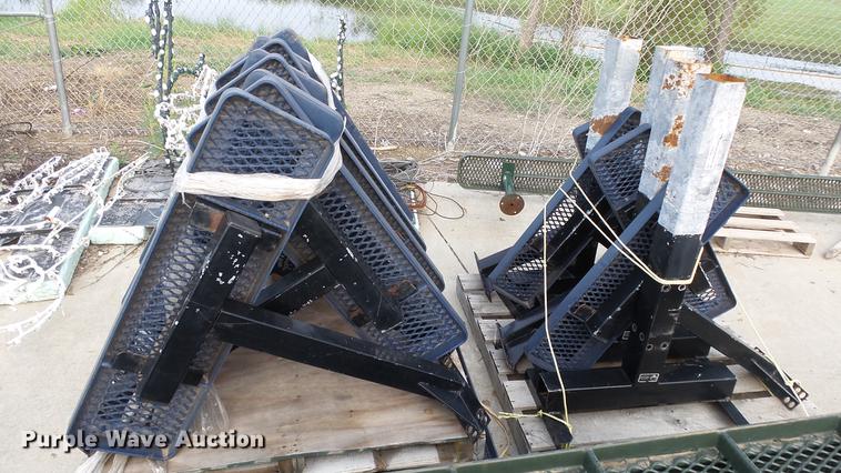 image for item ER9611 (4) picnic tables