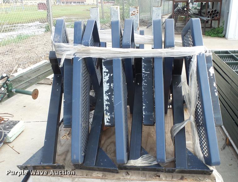 image for item ER9611 (4) picnic tables