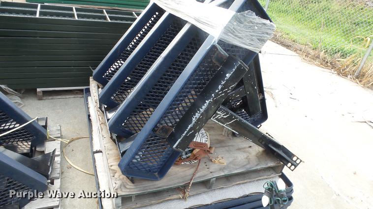 image for item ER9611 (4) picnic tables