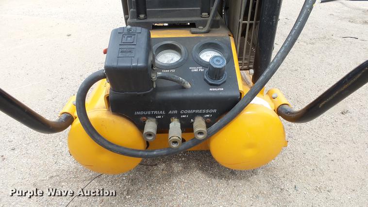 image for item ET9458 Bostitch 110 air compressor