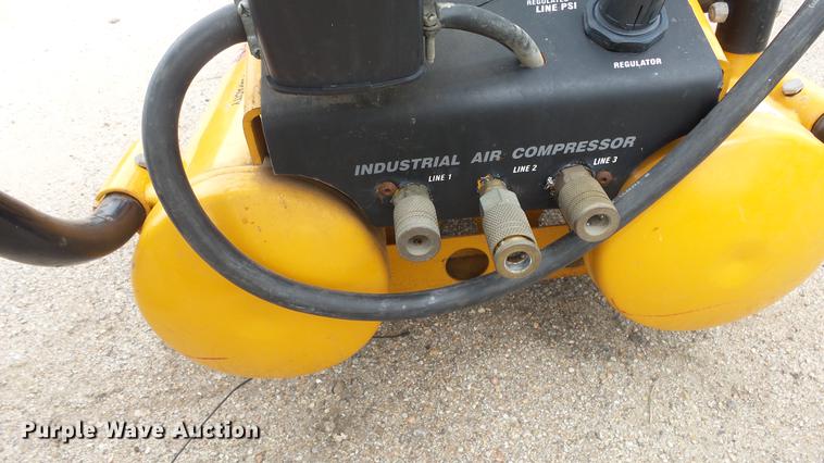 image for item ET9458 Bostitch 110 air compressor