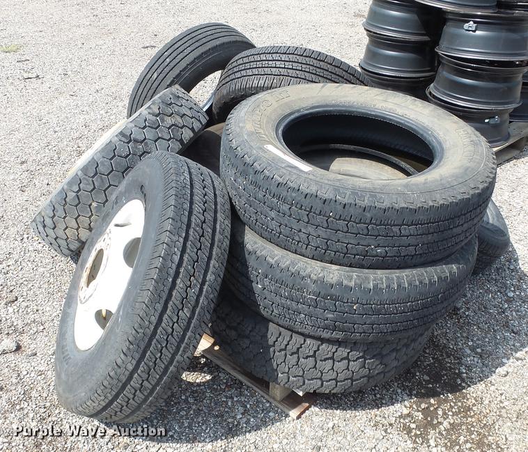 (24) tires in Wichita, KS Item ET9467 sold Purple Wave