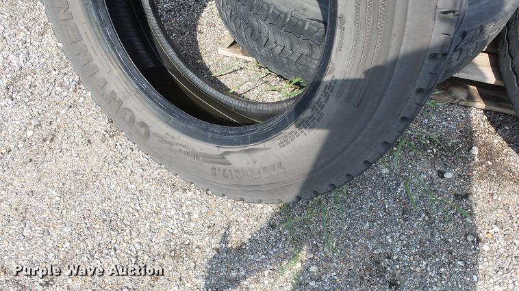 image for item ET9469 (7) 225/70R19.5 tires