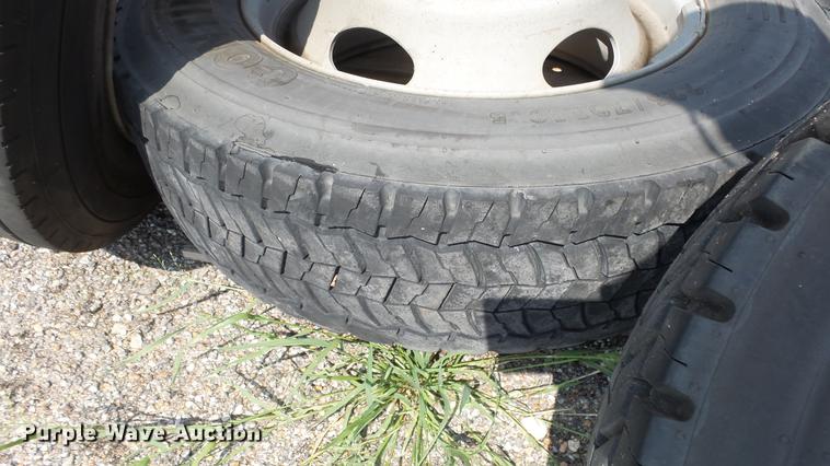 image for item ET9469 (7) 225/70R19.5 tires
