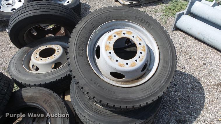 image for item ET9469 (7) 225/70R19.5 tires