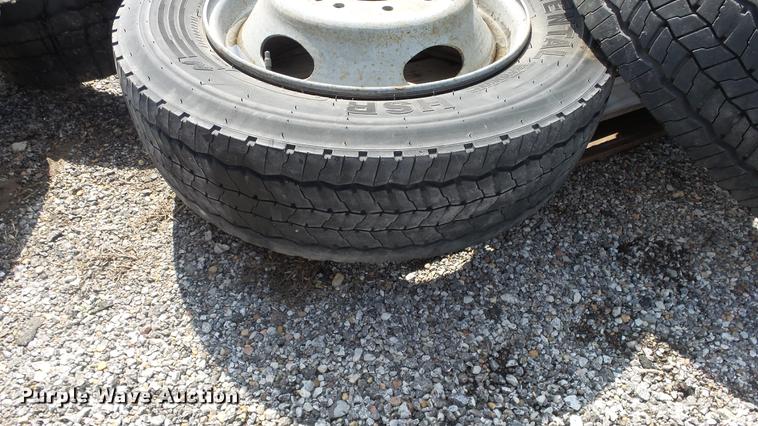 image for item ET9469 (7) 225/70R19.5 tires