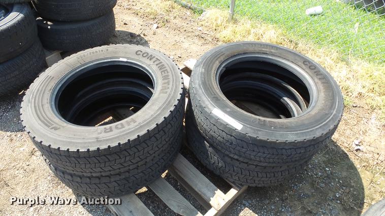 image for item ET9488 (4) Continental HDR 15-19.5 NHS tires