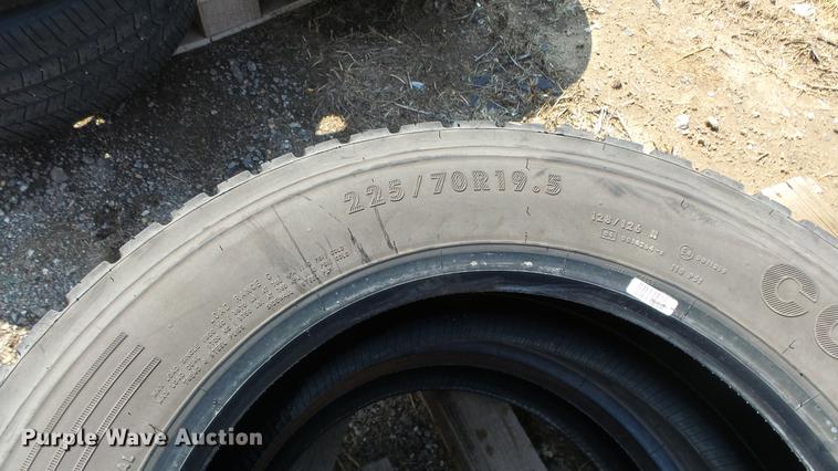image for item ET9488 (4) Continental HDR 15-19.5 NHS tires