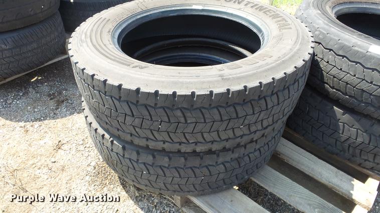 image for item ET9488 (4) Continental HDR 15-19.5 NHS tires