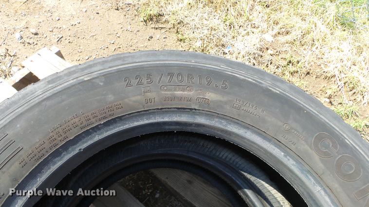 image for item ET9488 (4) Continental HDR 15-19.5 NHS tires