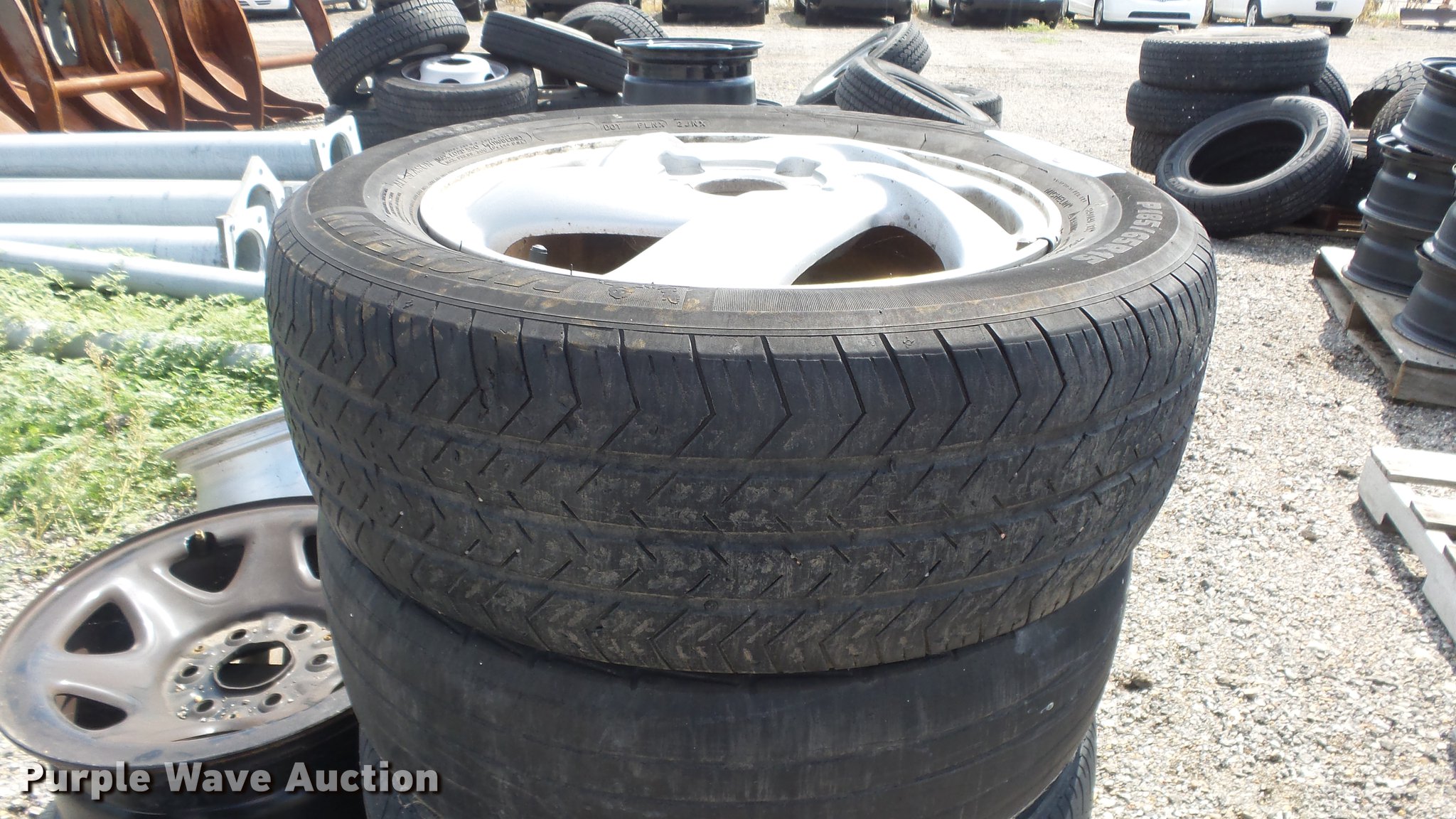 (12) tires and wheels in Wichita, KS Item ET9473 sold Purple Wave