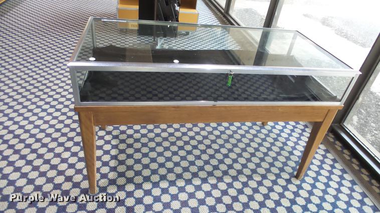 image for item EF9067 Glass show case on wood base