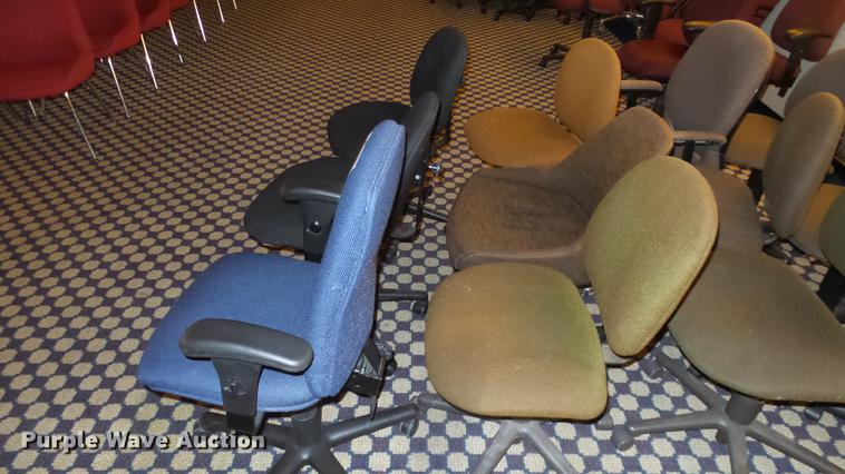 image for item EF9083 Approximately 30 chairs