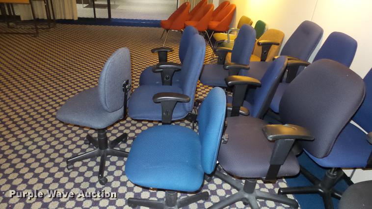 image for item EF9083 Approximately 30 chairs