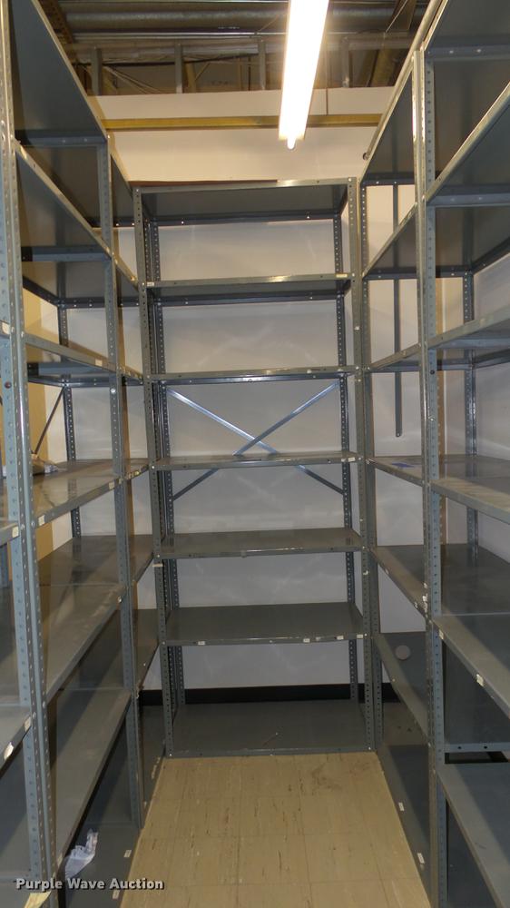 image for item EF9150 Steel shelves