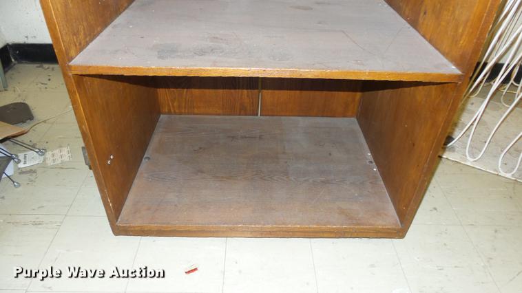 image for item EF9152 Wood dumbwaiter
