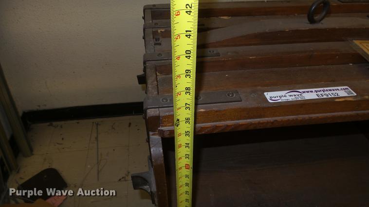 image for item EF9152 Wood dumbwaiter