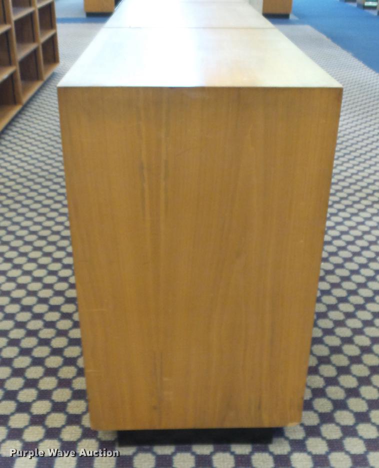 image for item ET9253 (11) wood bookshelves