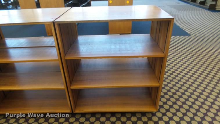 image for item ET9253 (11) wood bookshelves