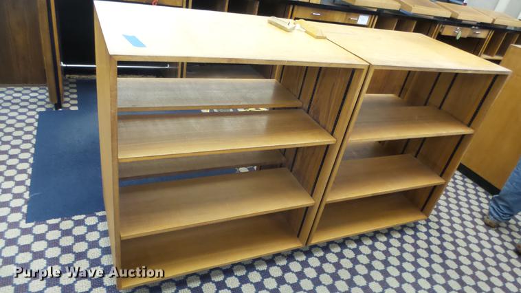 image for item ET9253 (11) wood bookshelves