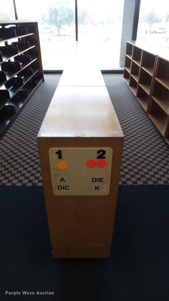 image for item ET9267 (4) wood bookcases