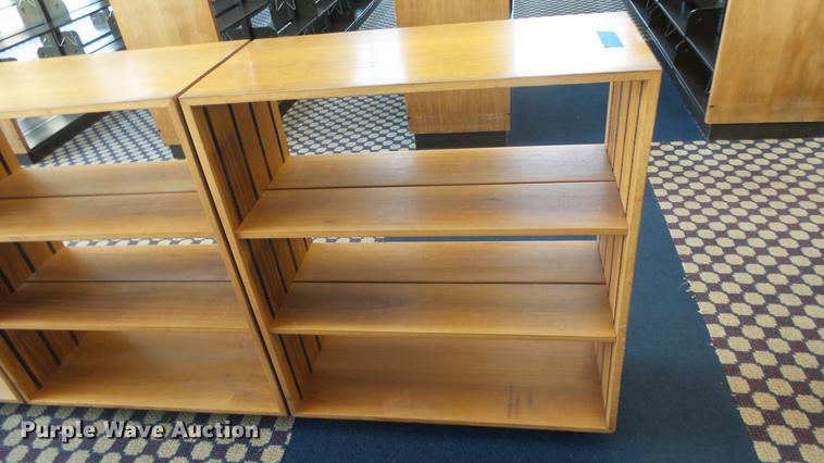 image for item ET9267 (4) wood bookcases