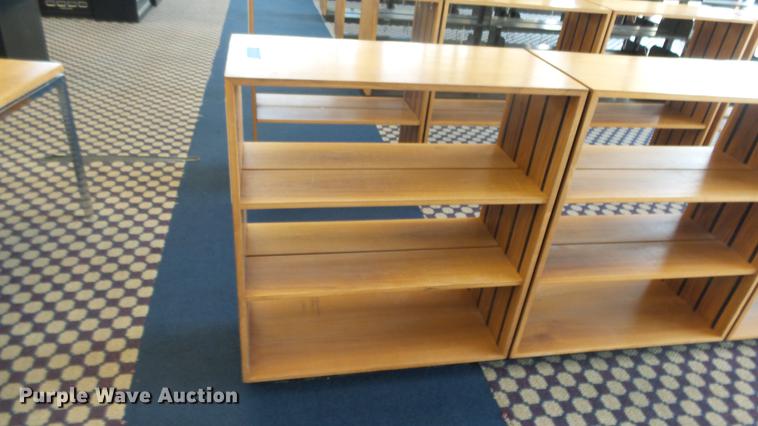 image for item ET9267 (4) wood bookcases