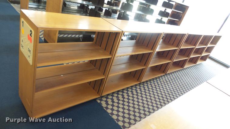 image for item ET9267 (4) wood bookcases